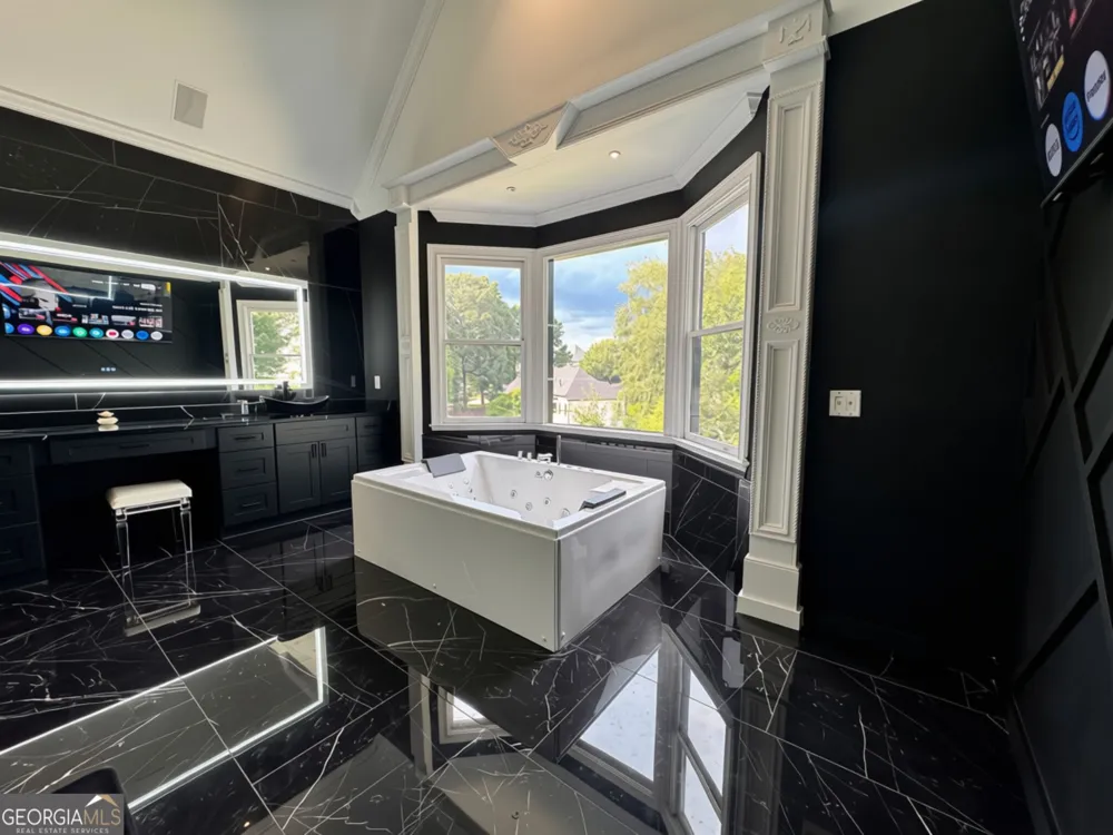 302 Shadow GLN McDonough, GA 30253