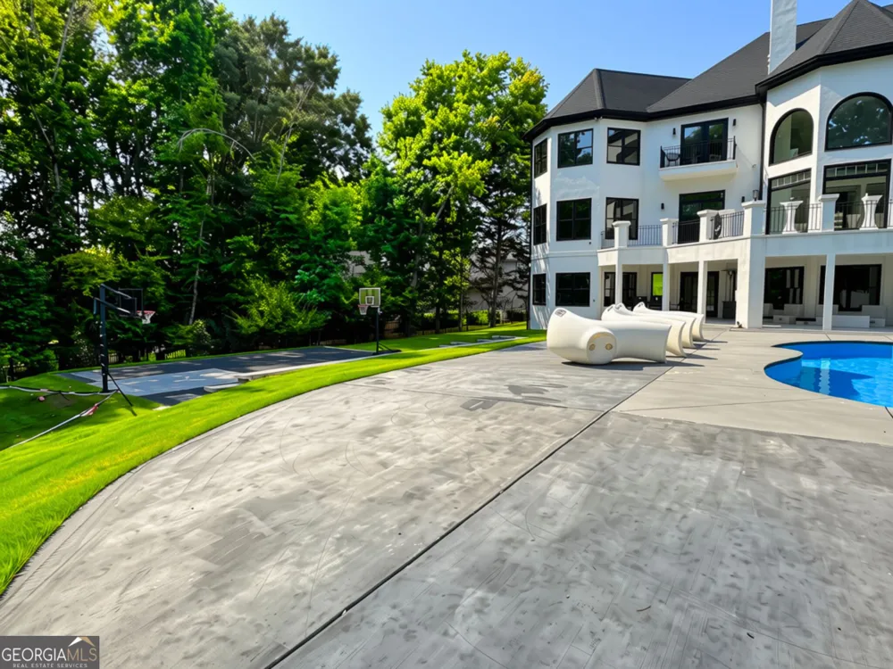302 Shadow GLN McDonough, GA 30253