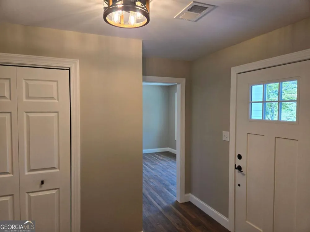 131 Mountain View DR Gainesville, GA 30501