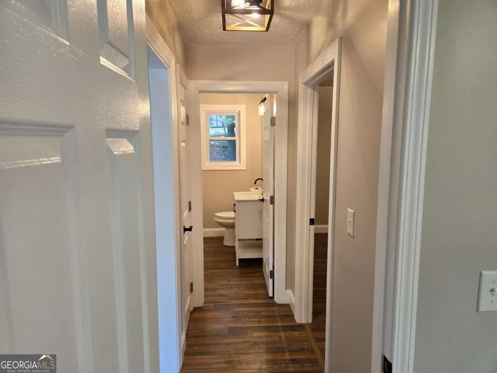 131 Mountain View DR Gainesville, GA 30501