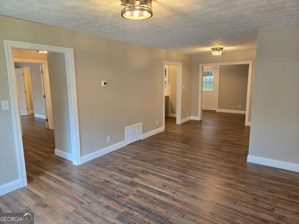 131 Mountain View DR Gainesville, GA 30501
