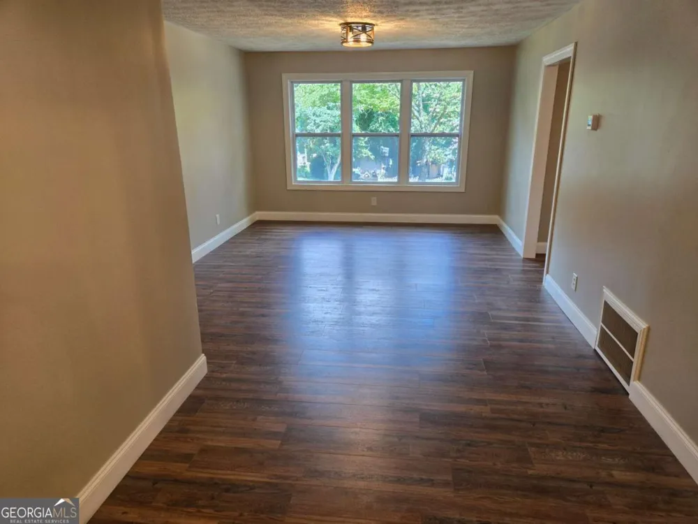 131 Mountain View DR Gainesville, GA 30501