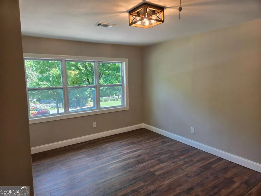 131 Mountain View DR Gainesville, GA 30501