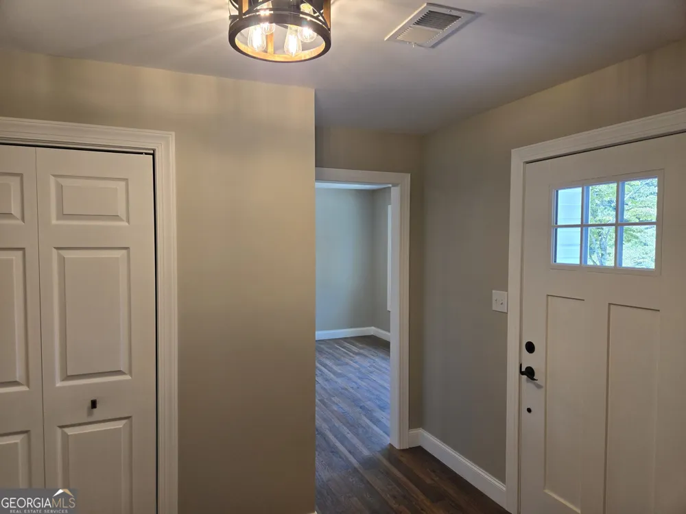131 Mountain View DR Gainesville, GA 30501