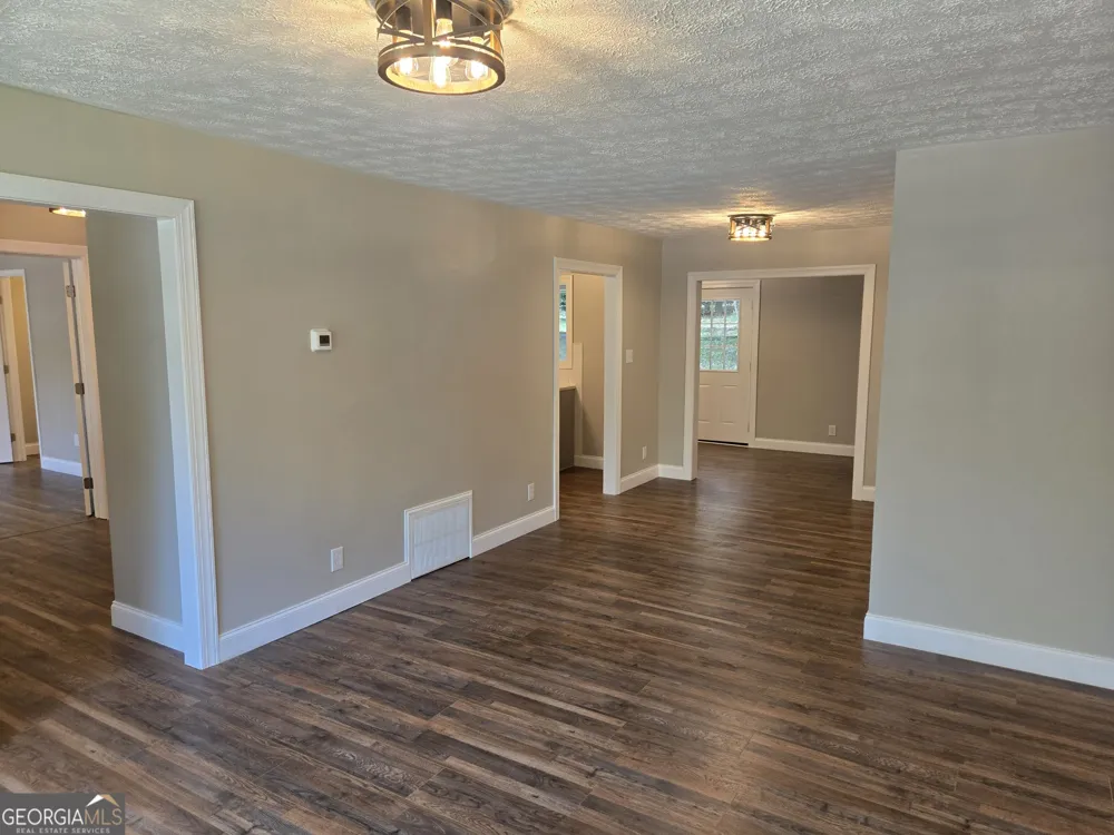 131 Mountain View DR Gainesville, GA 30501