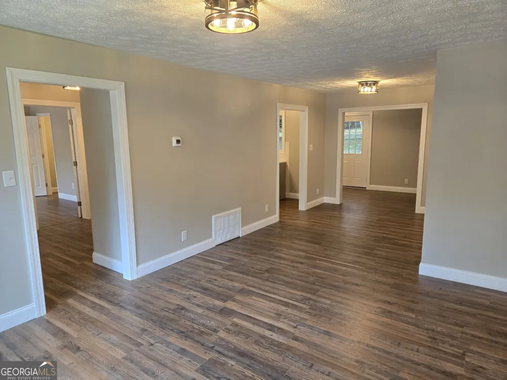 131 Mountain View DR Gainesville, GA 30501