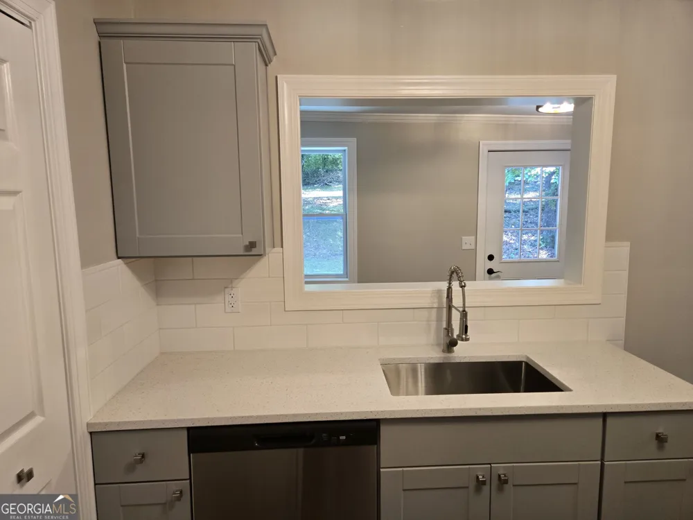 131 Mountain View DR Gainesville, GA 30501