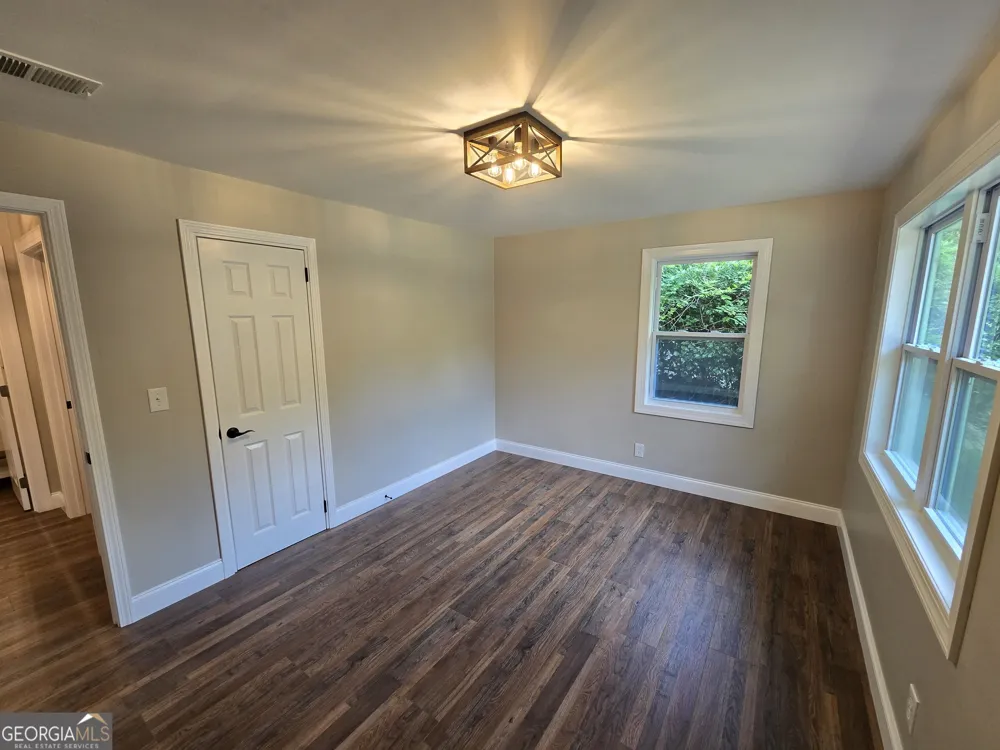 131 Mountain View DR Gainesville, GA 30501