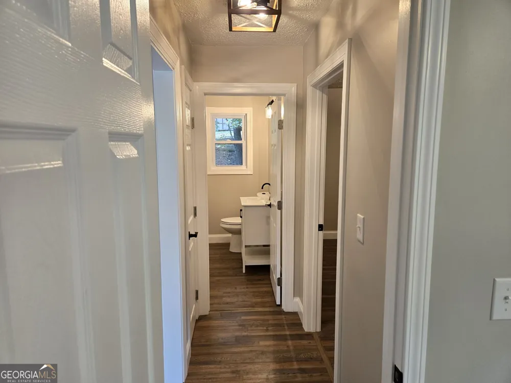 131 Mountain View DR Gainesville, GA 30501