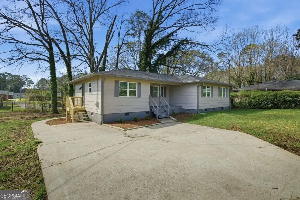 16 Rosenwald DR Hampton, GA 30228