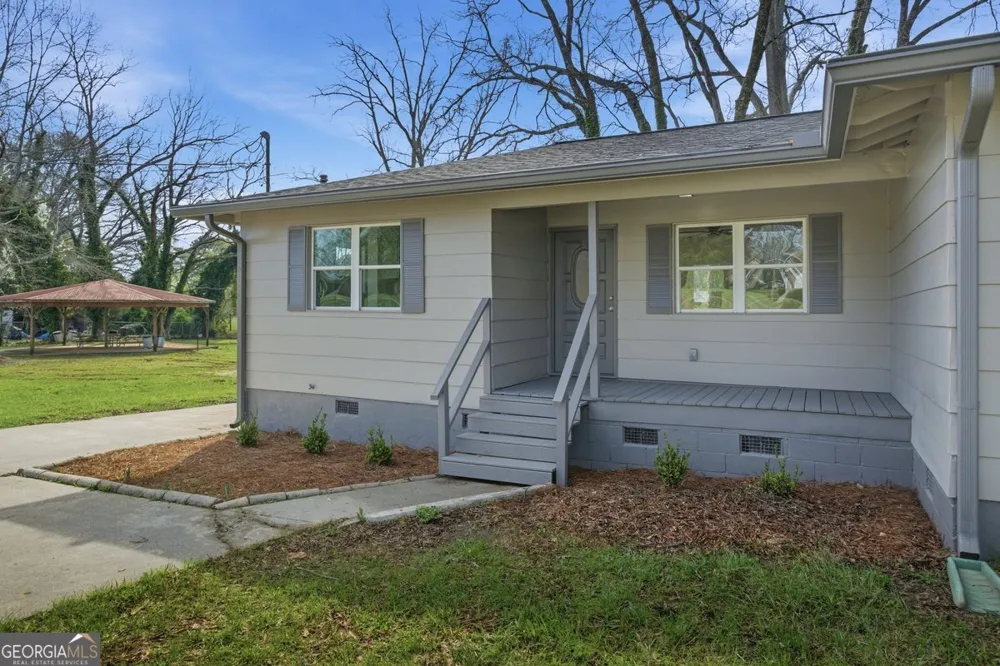 16 Rosenwald DR Hampton, GA 30228