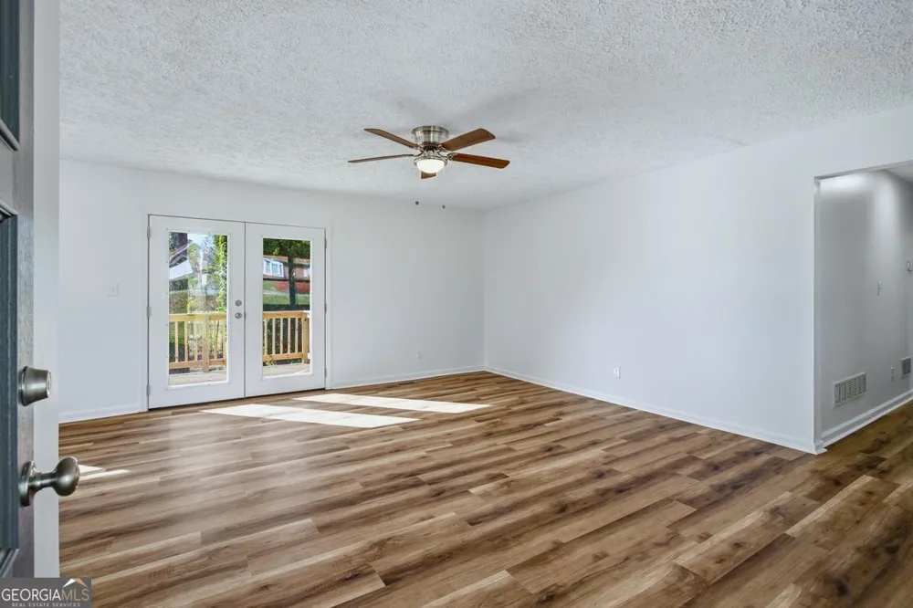 16 Rosenwald DR Hampton, GA 30228