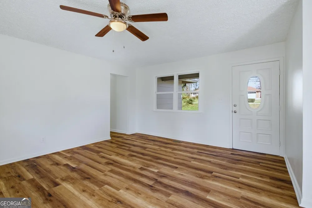 16 Rosenwald DR Hampton, GA 30228