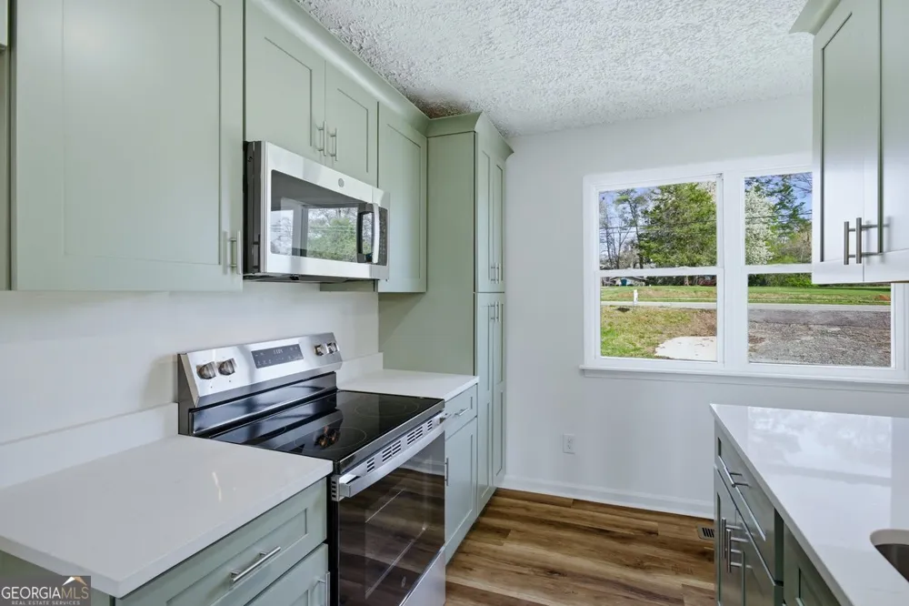 16 Rosenwald DR Hampton, GA 30228