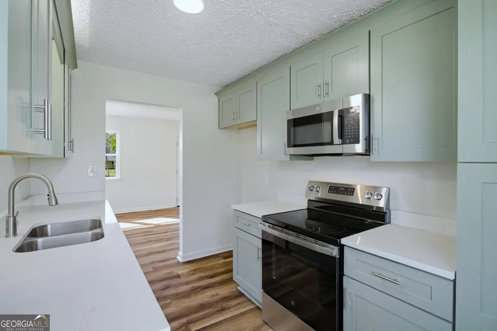 16 Rosenwald DR Hampton, GA 30228