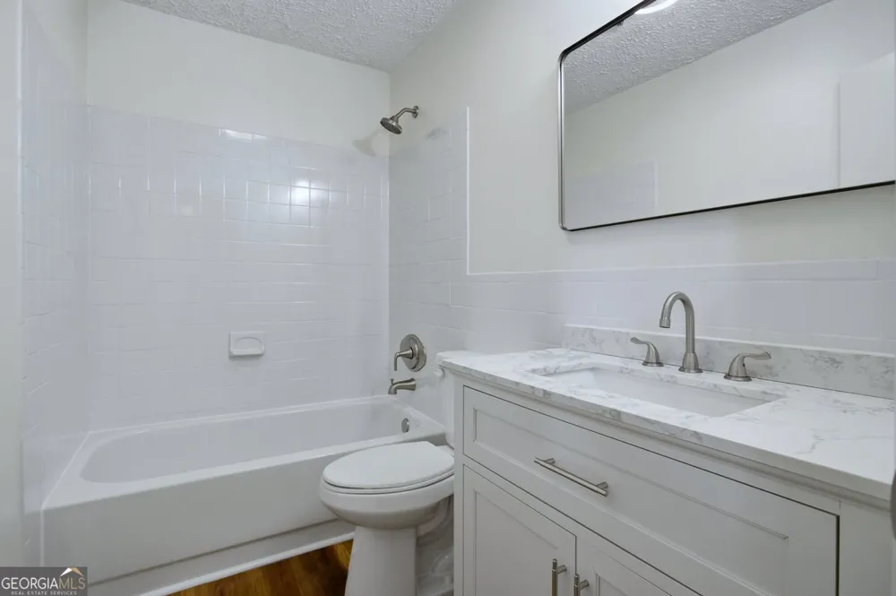 16 Rosenwald DR Hampton, GA 30228