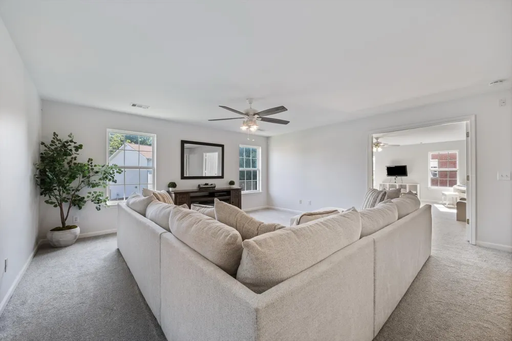 1902 Baileys Trace Dr Spring Hill, TN 37174