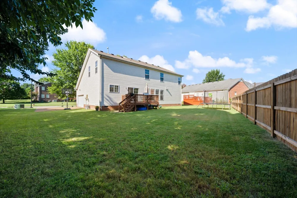1902 Baileys Trace Dr Spring Hill, TN 37174