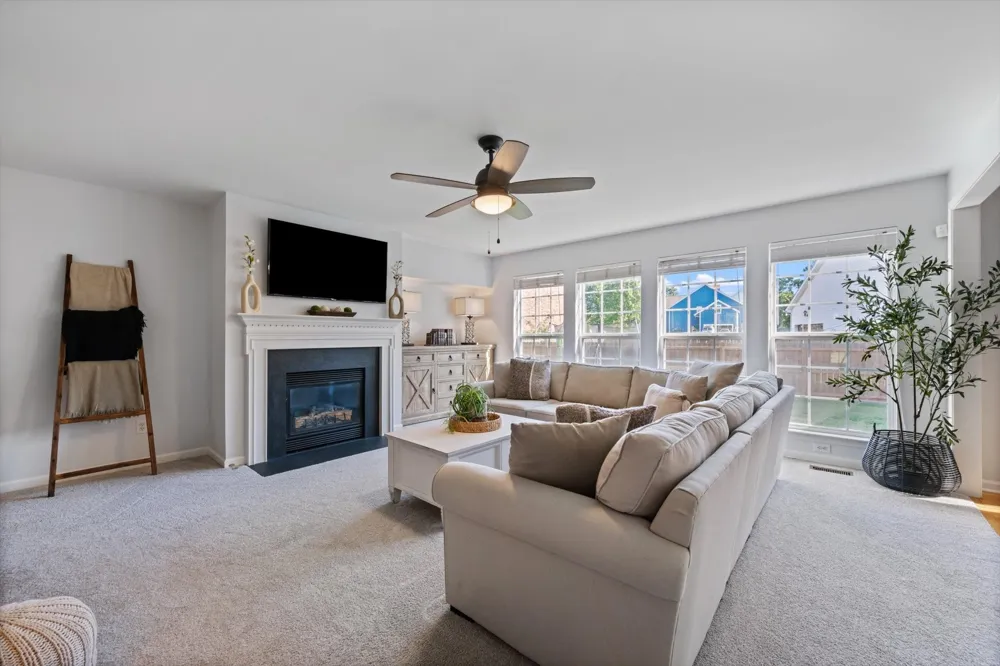 1902 Baileys Trace Dr Spring Hill, TN 37174