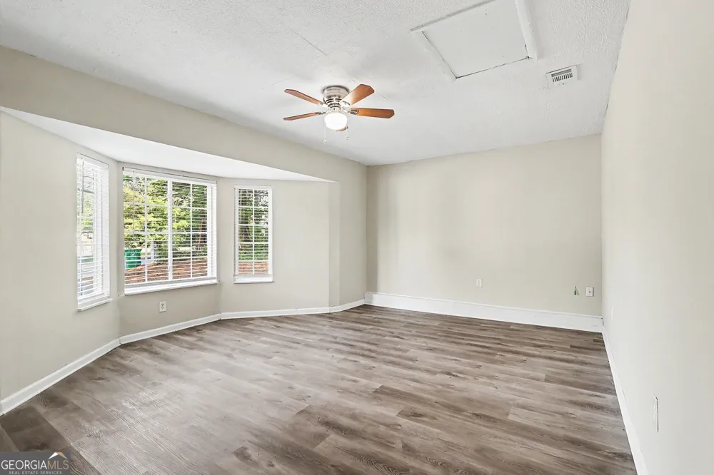 2196 Scarbrough DR Stone Mountain, GA 30088