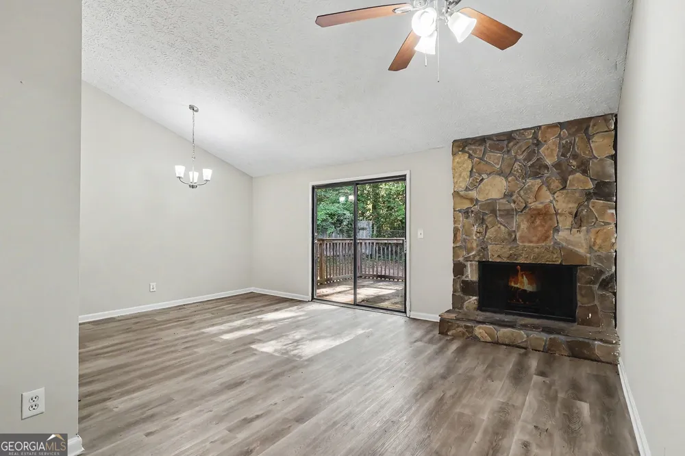 2196 Scarbrough DR Stone Mountain, GA 30088