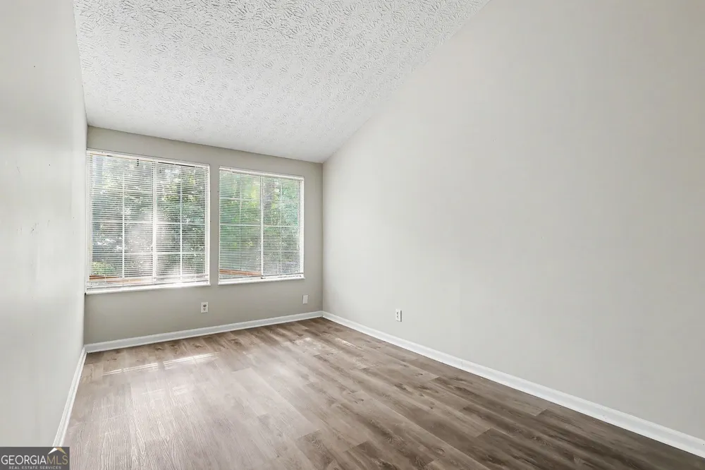 2196 Scarbrough DR Stone Mountain, GA 30088