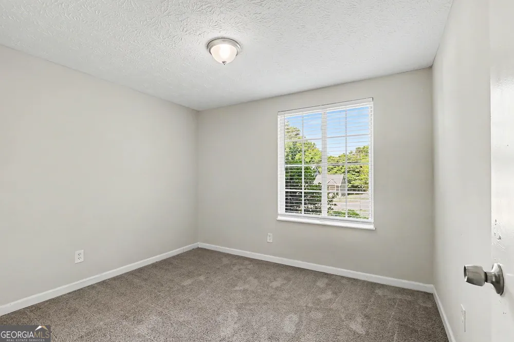 2196 Scarbrough DR Stone Mountain, GA 30088
