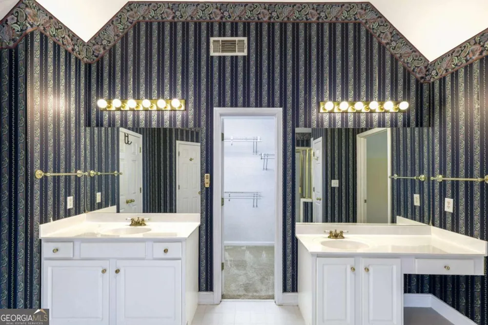 1167 Druid WALK Decatur, GA 30033