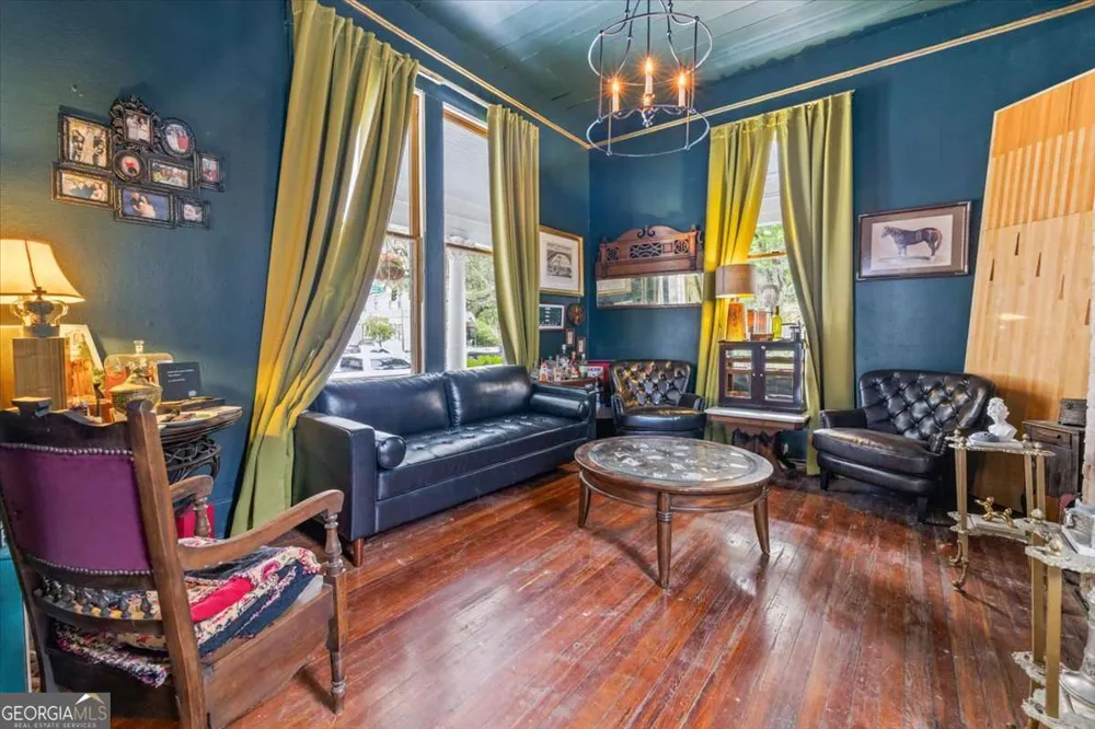 120 W 37Th ST Savannah, GA 31401