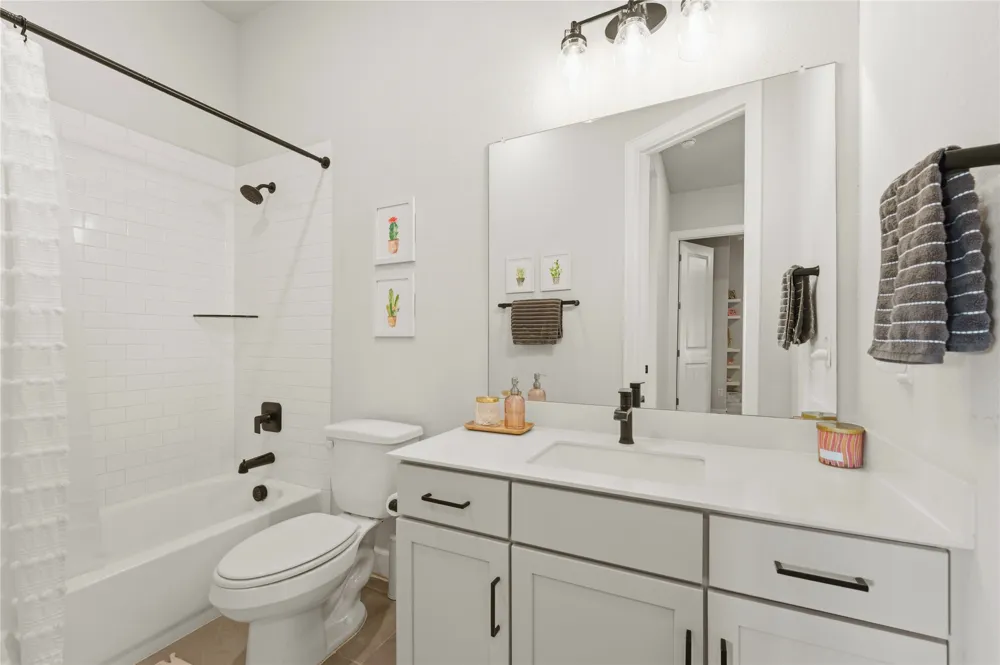 255 Moonlit Stream Pass Dripping Springs, TX 78620