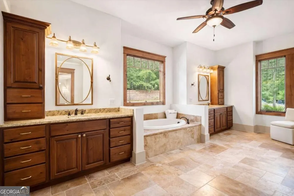 49 Waterside DR Cartersville, GA 30121