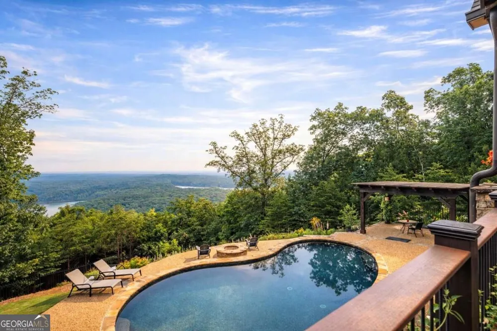 49 Waterside DR Cartersville, GA 30121