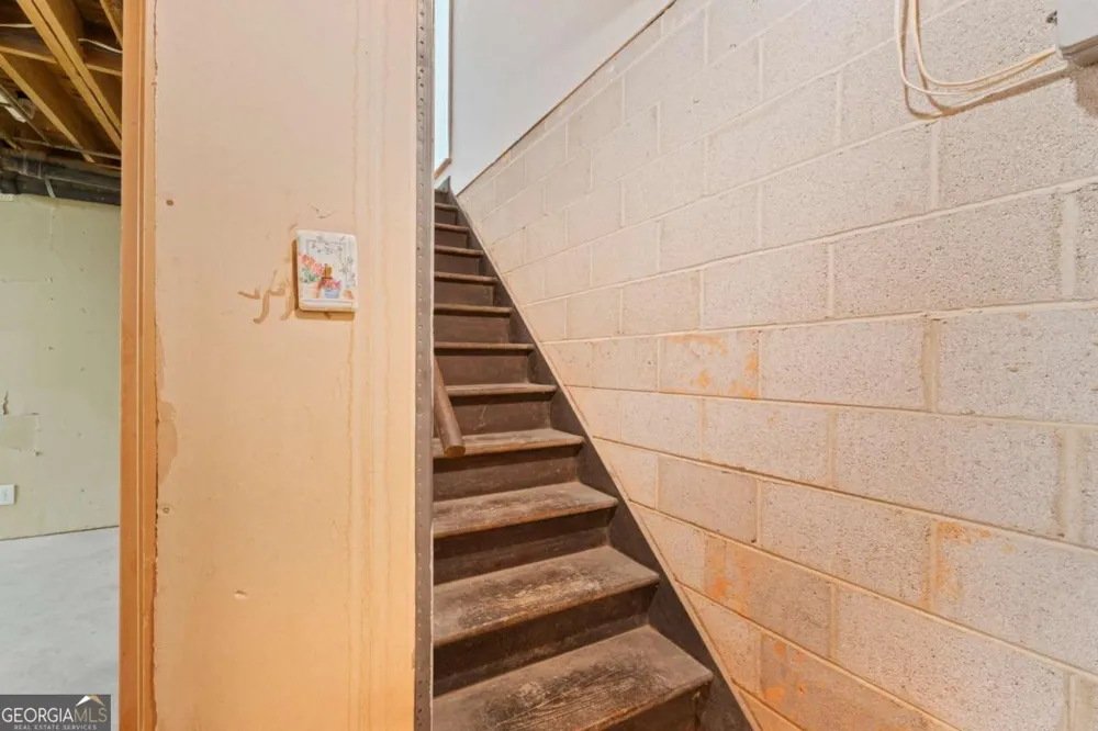 865 Old Tucker RD Stone Mountain, GA 30087