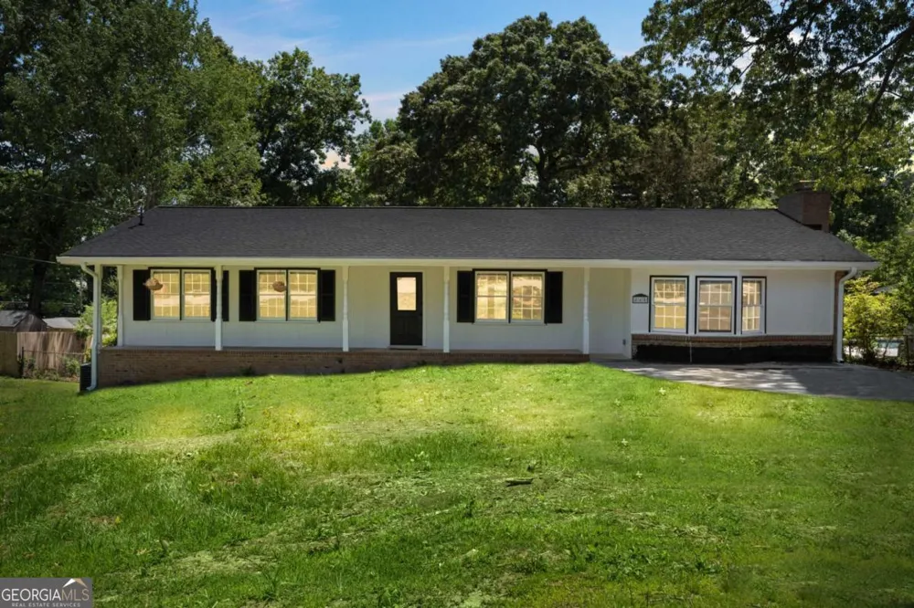865 Old Tucker RD Stone Mountain, GA 30087