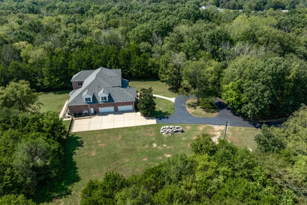 2850 Rockdale Fellowship Rd Mount Juliet, TN 37122