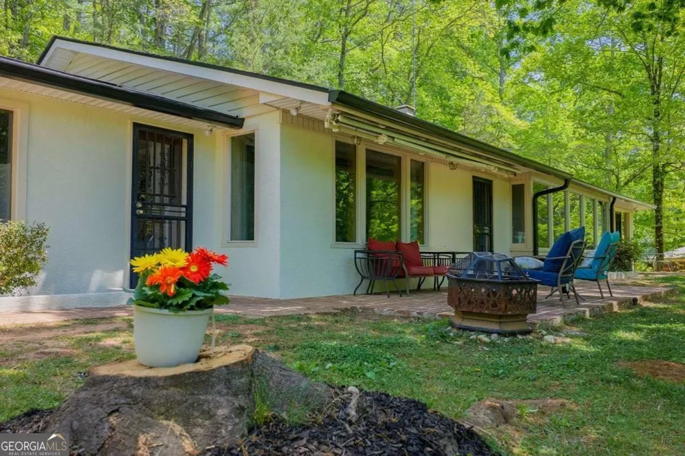 153 January LN Ellijay, GA 30540