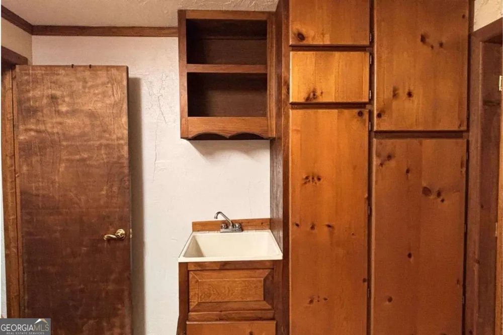 153 January LN Ellijay, GA 30540