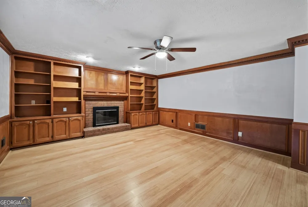 1875 Oak RD Snellville, GA 30078