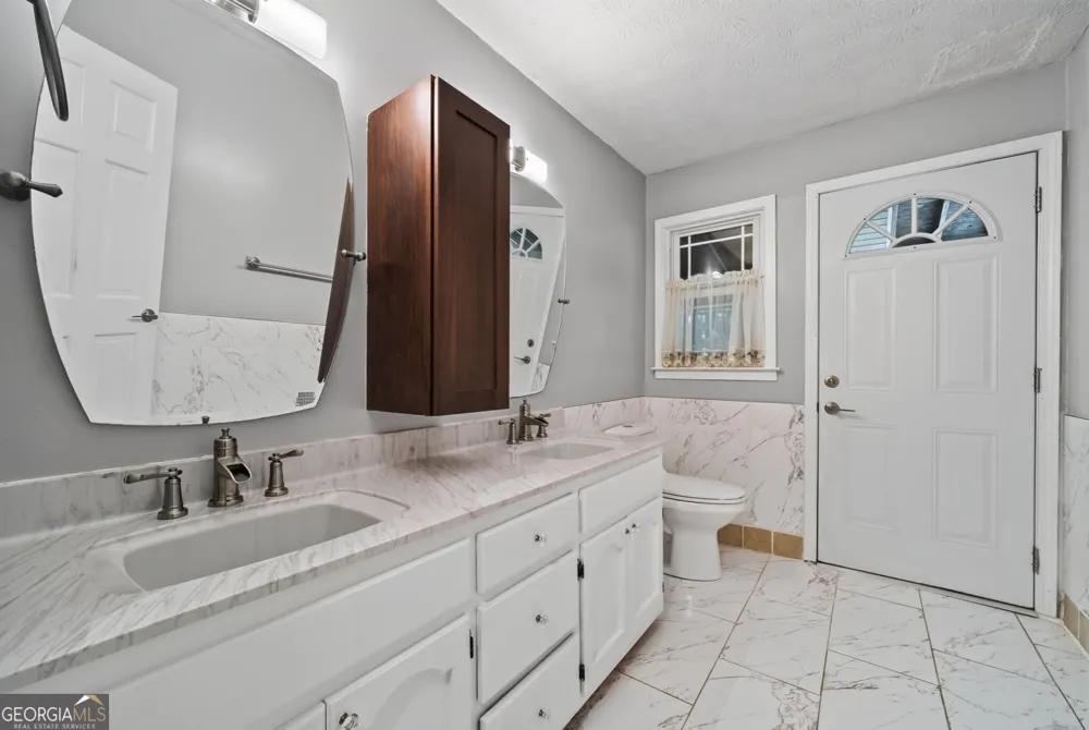 1875 Oak RD Snellville, GA 30078