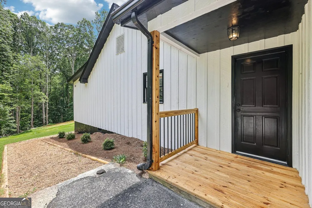 2725 Glendale DR NE Conyers, GA 30013