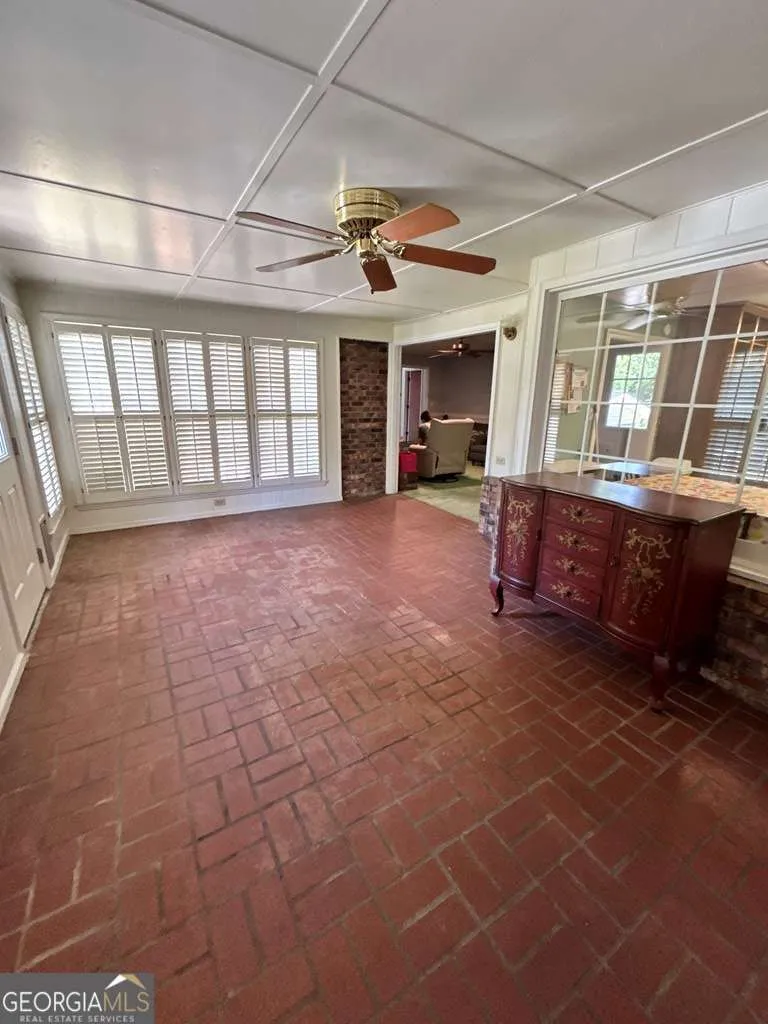 1702 Slack DR Tifton, GA 31793