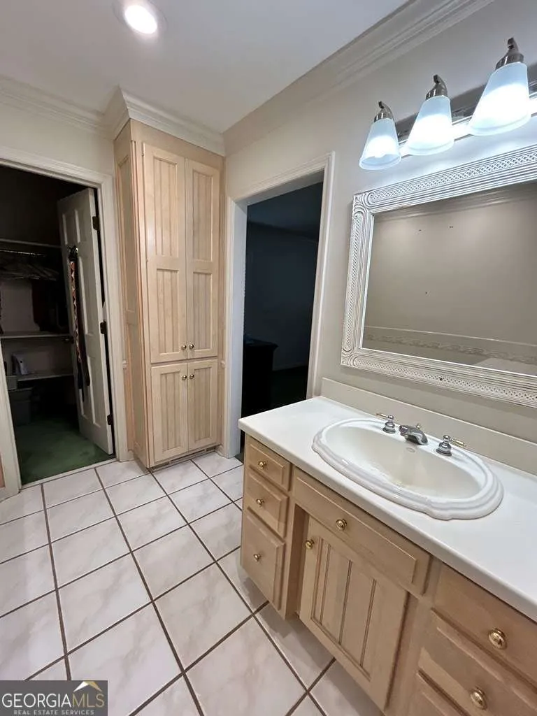 1702 Slack DR Tifton, GA 31793
