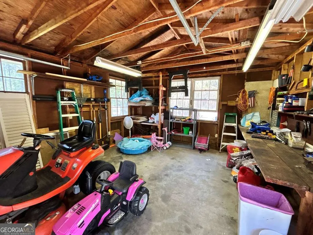 1702 Slack DR Tifton, GA 31793