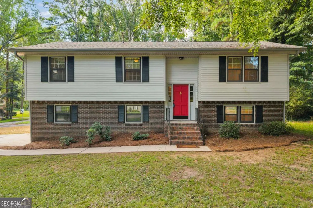 6193 Pine LN Douglasville, GA 30135