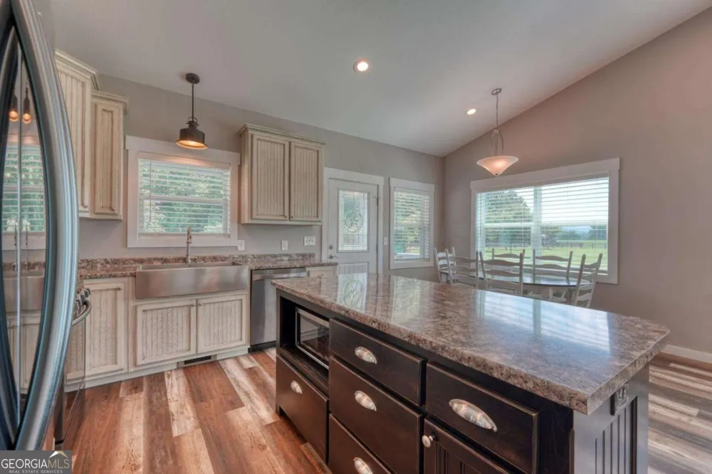 192 Flowers DR Blairsville, GA 30512