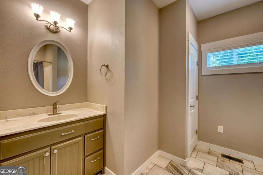 192 Flowers DR Blairsville, GA 30512