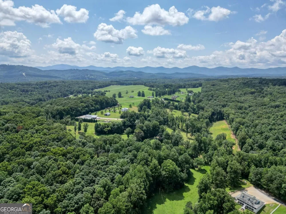192 Flowers DR Blairsville, GA 30512