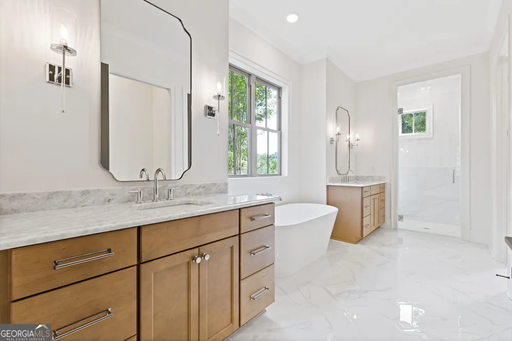 5416 Planting Field LN Flowery Branch, GA 30542