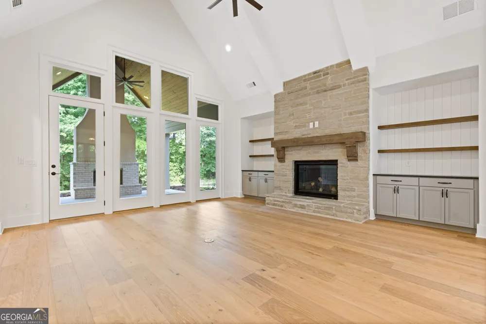 5416 Planting Field LN Flowery Branch, GA 30542
