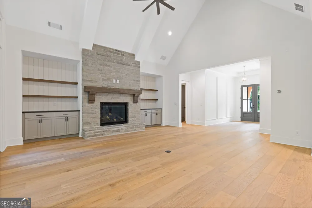 5416 Planting Field LN Flowery Branch, GA 30542
